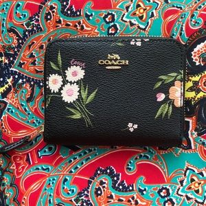 Coach Tossed Daisy Wallet